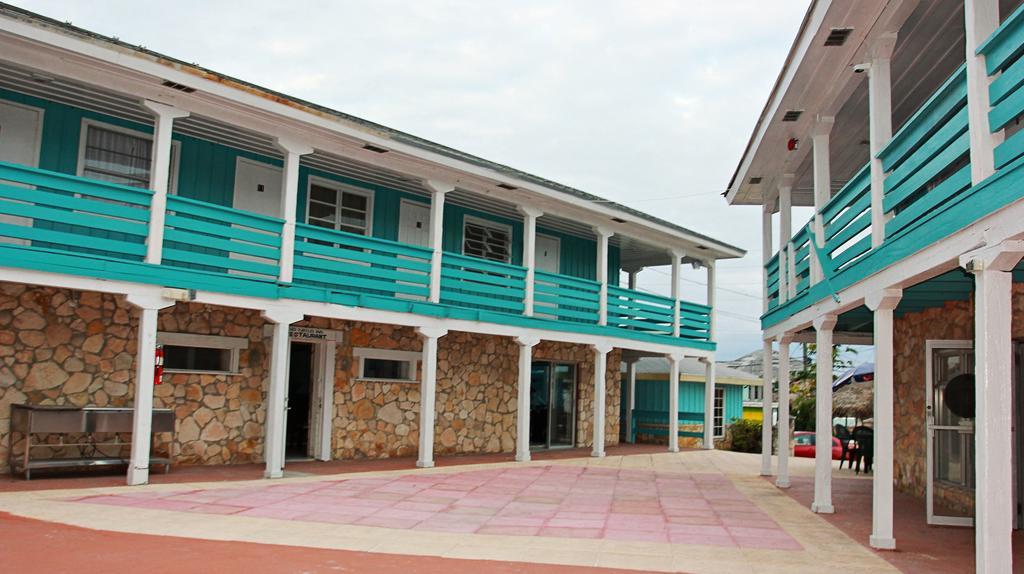 Two Turtles Resort Bahamas George Town Exterior foto